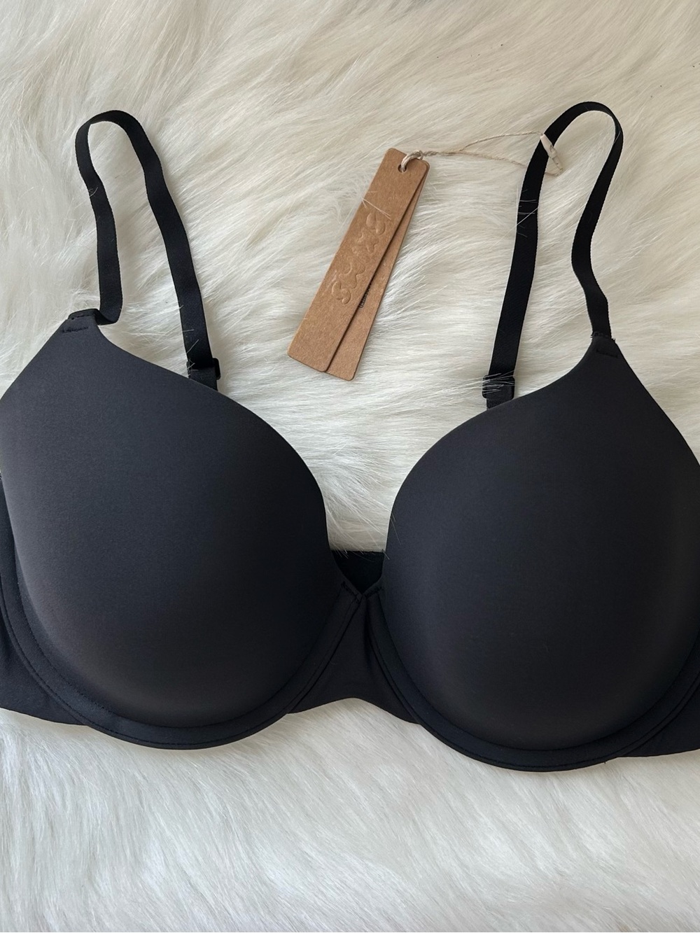 SKIMS Fits Everybody Tshirt Bra 34D BR-UWR-2294